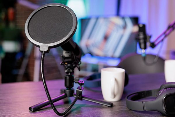 voz en off comercial